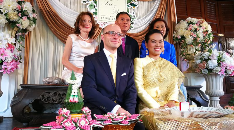 งานแต่งงานแบบไทยระหว่างคุณต่ายและคุณเบน