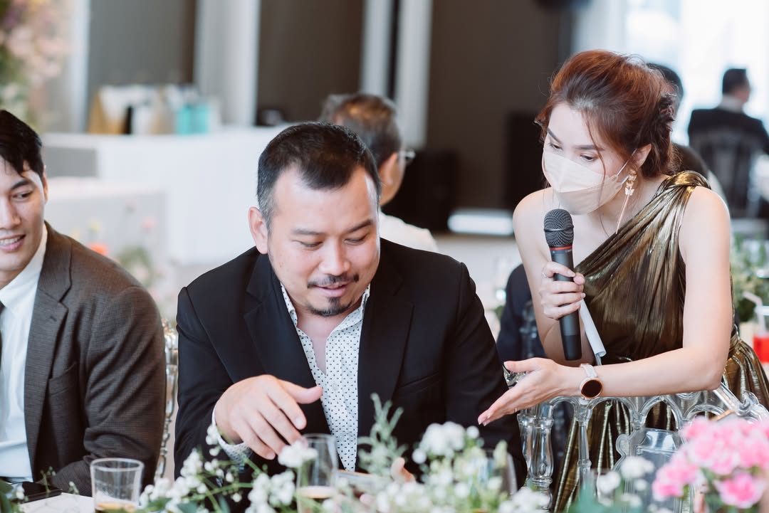 คุณแนนและคุณโทมัส