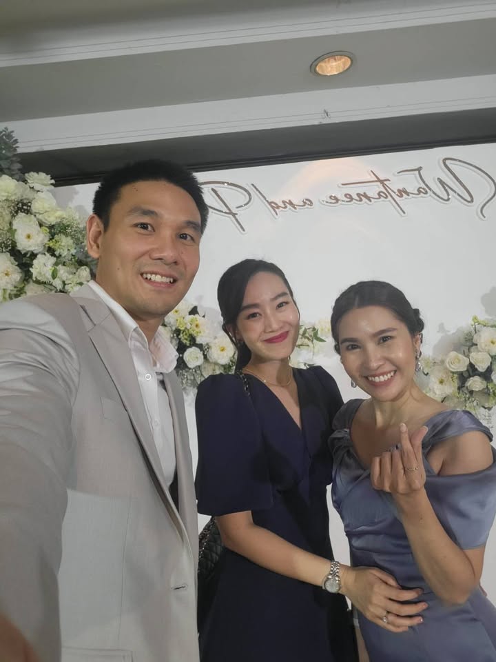 คุณมิ้นท์และคุณพีท