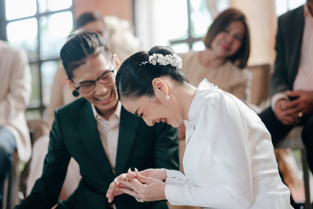 คุณบุษและคุณโอม