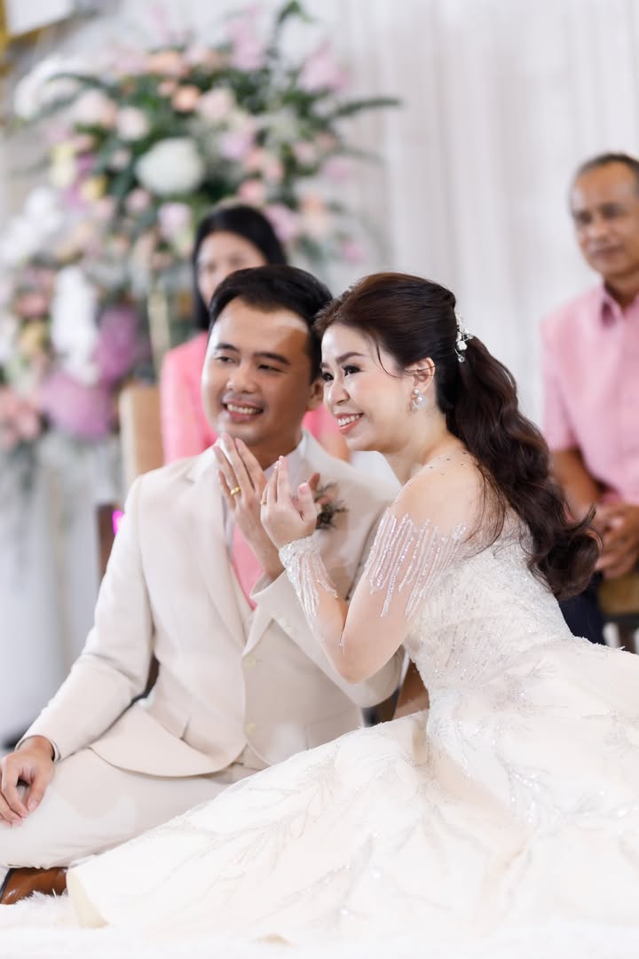 คุณมิ้นท์และคุณต๋อง