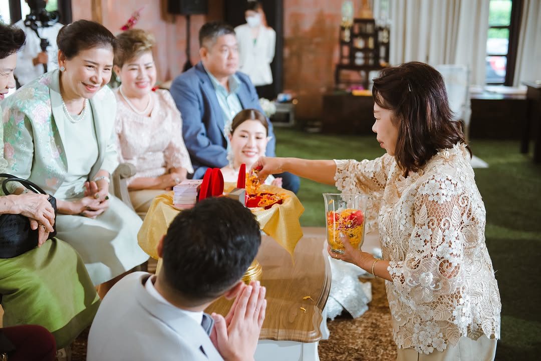 คุณแก้วและคุณตุ๊