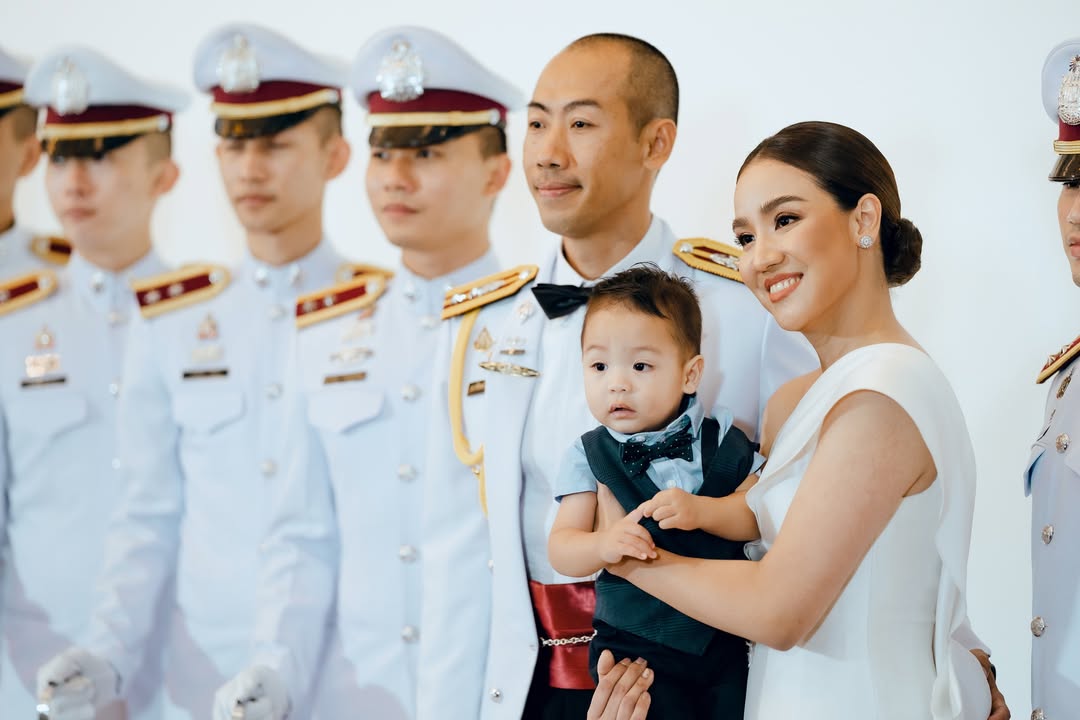 คุณกวางและคุณม้อย