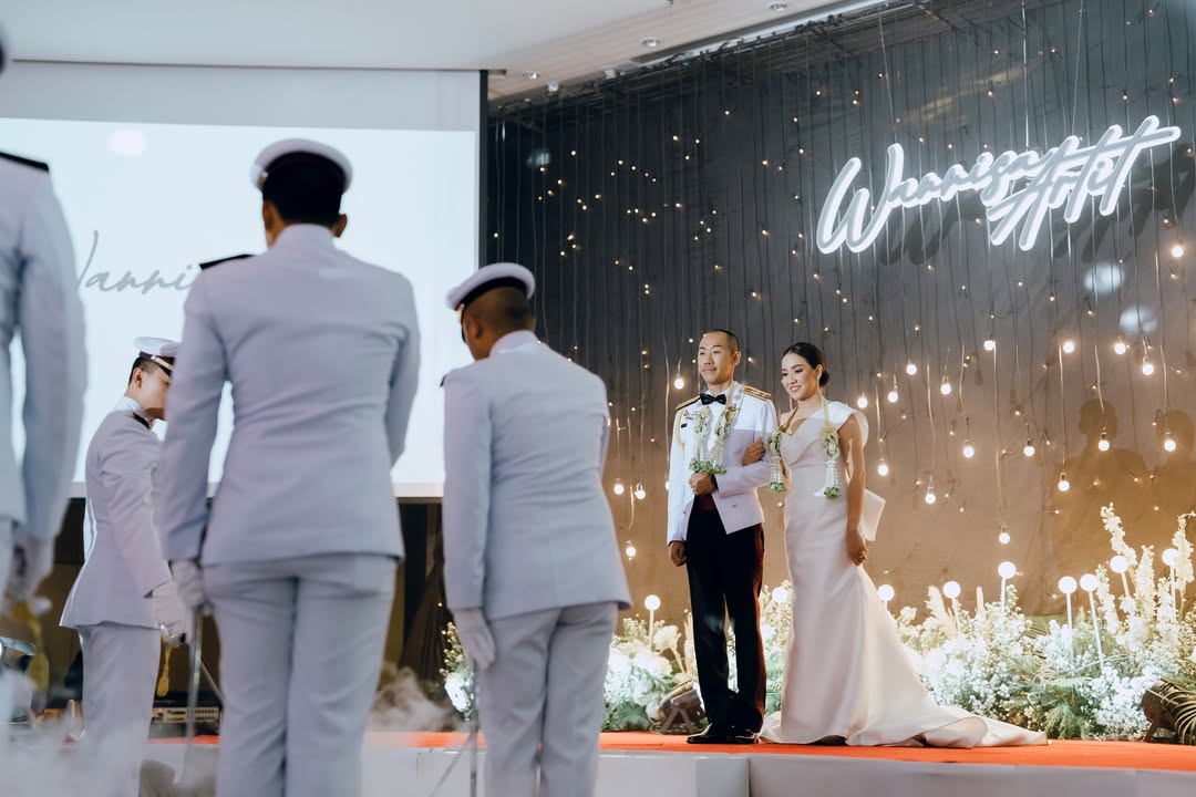 คุณกวางและคุณม้อย