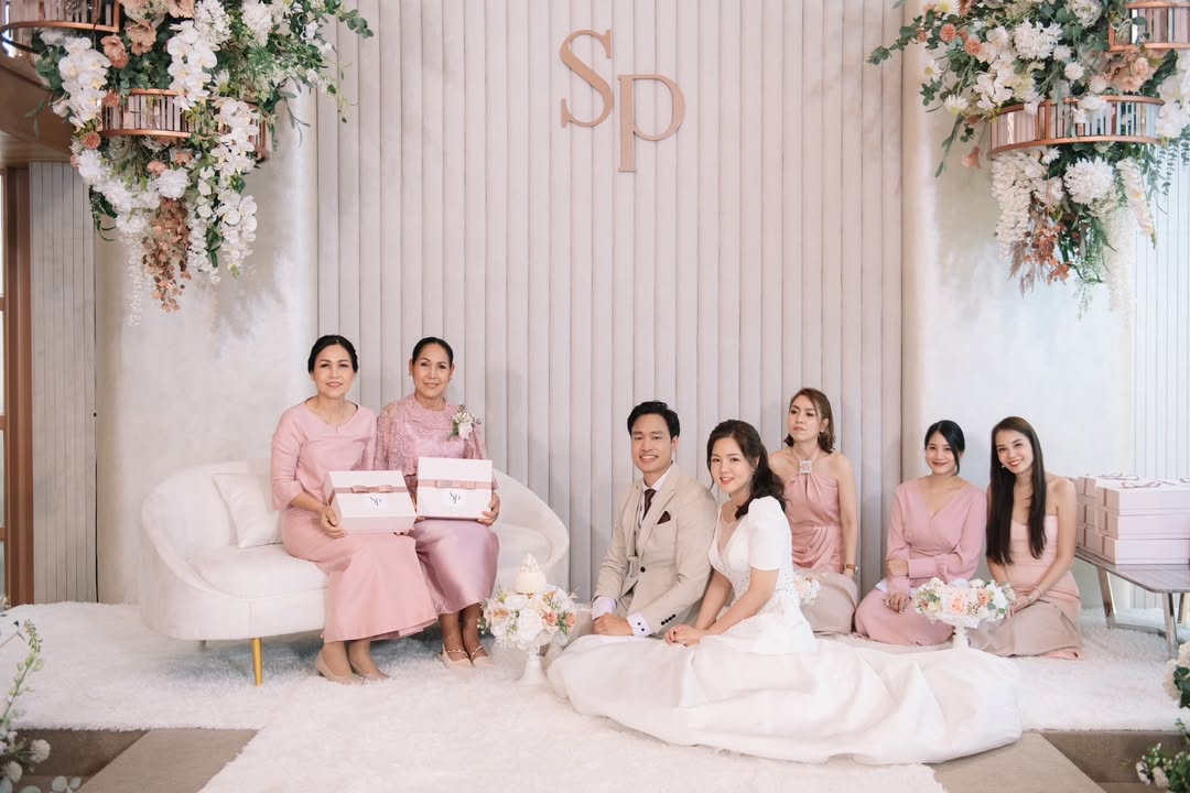 คุณบัวและคุณเอก