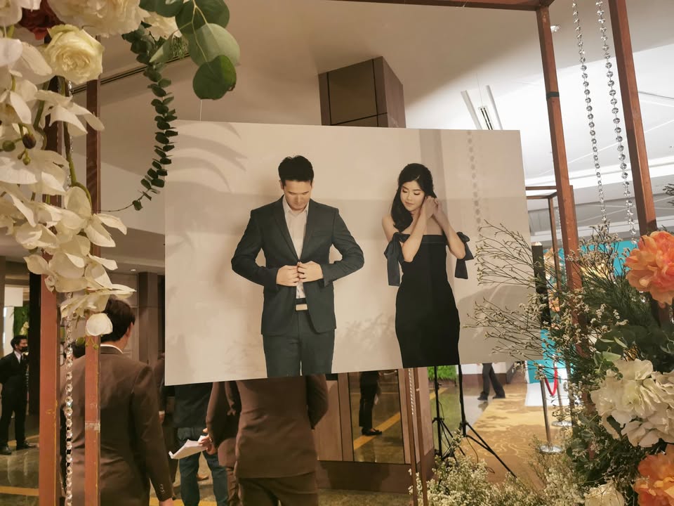 คุณหนูดีและคุณเอก