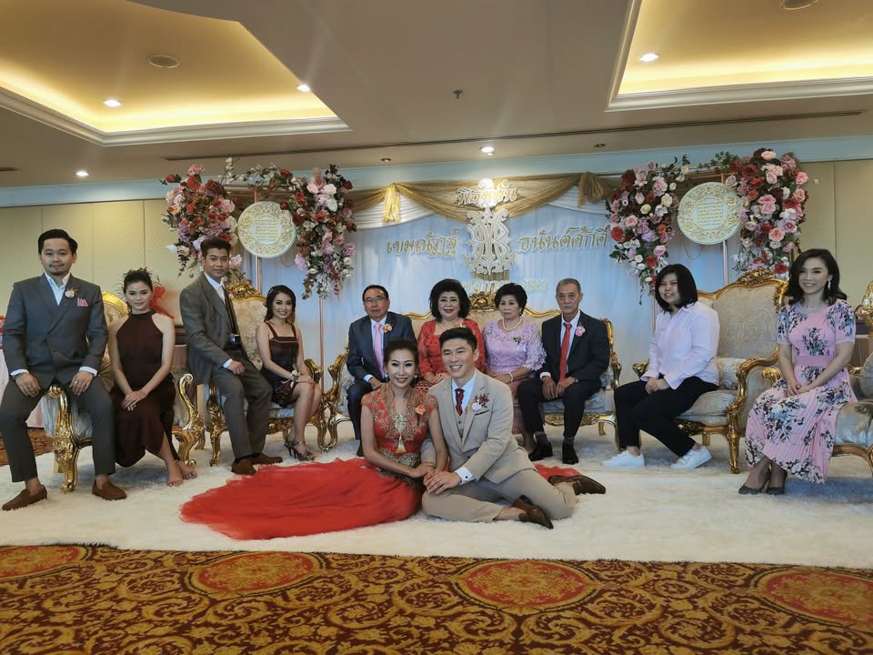 คุณเมย์และคุณบอล