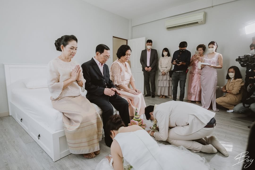 คุณเพ็ญและคุณอั้ม