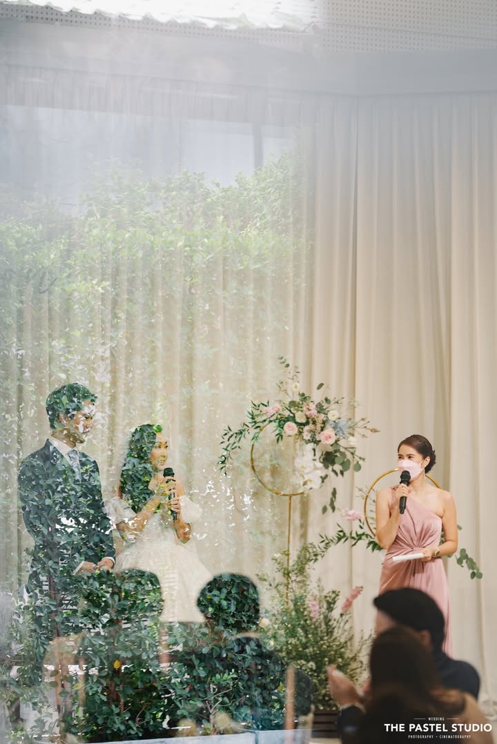 คุณพลอยและคุณนนท์