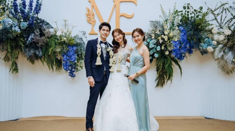คุณมิ้นท์และคุณเอิร์ธ