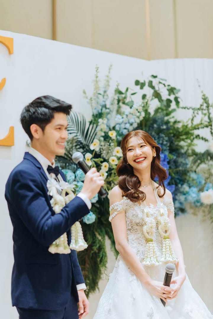 คุณมิ้นท์และคุณเอิร์ธ