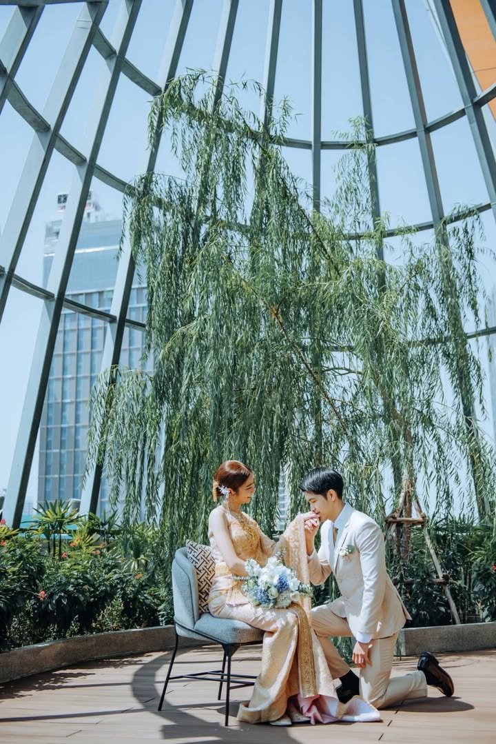 คุณมิ้นท์และคุณเอิร์ธ