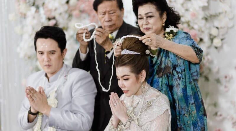 "มงคลแฝด" คือทะเบียนสมรสของคนในสมัยโบราณ